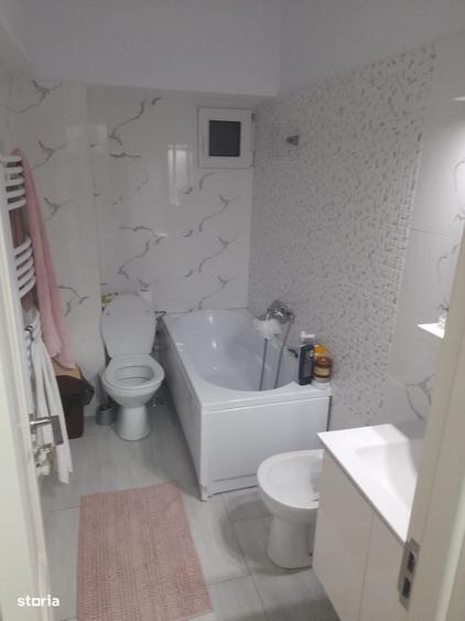 Apartament de inchiriat, 3 camere, decomandat, 77 mp, Nicolina - 2
