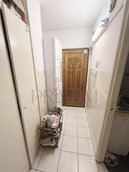 Garsonieră semidecomandată, mobilată în Lipovei
