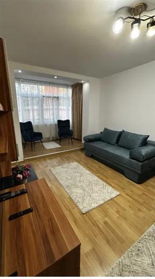Apartament 2 camere de vanzare, semidecomandat, etajul 1 - Podu Ros - 2