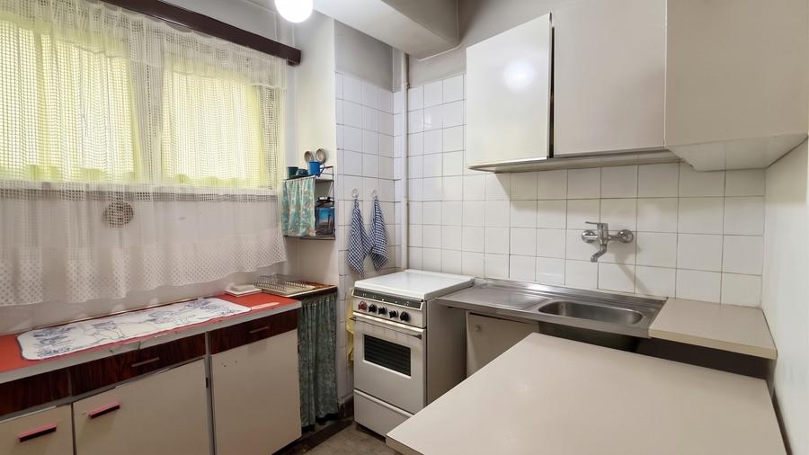 Apartament cu 2 camere semidecomandat în Cișmigiu