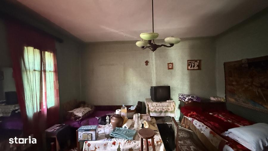 Casa cu anexe ?i teren 988 mp, deschidere la 3 strazi - 6