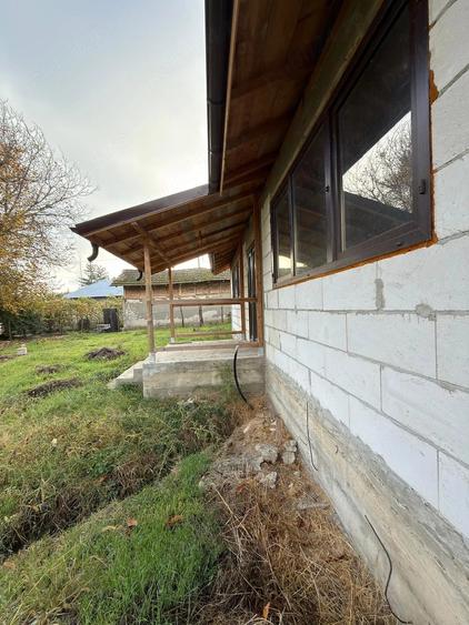 Casă cu Teren 3181 Mp în Luica