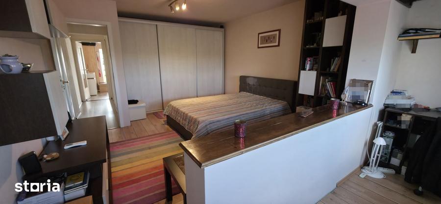 Apartament cu 2 camere decomandat în Est