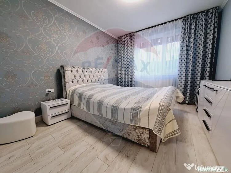 Casă cu 5 camere cu Teren 2100 Mp în Hidiș