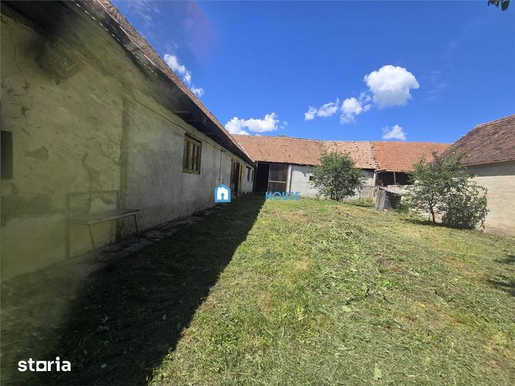 Casă cu 3 camere cu Teren 1000 Mp în Șercaia