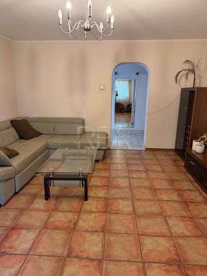 Apartament cu 3 camere decomandat, mobilat în Nerva Traian