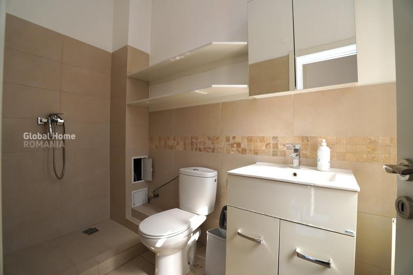 Casă individuală cu 12 camere cu Canalizare în Ultracentral