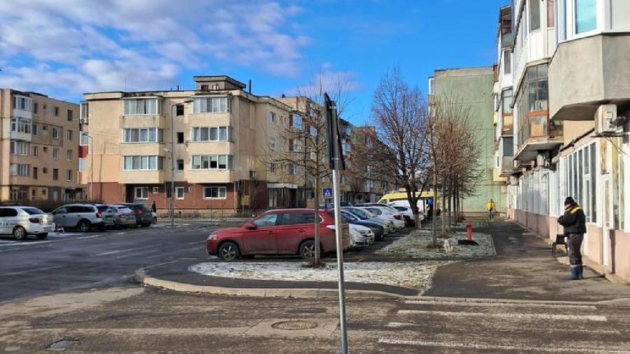 Apartament cu 3 camere decomandat în Feldioara