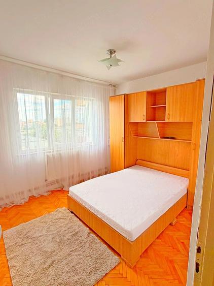 Apartament cu 3 camere semidecomandat în Gheorghe Lazăr