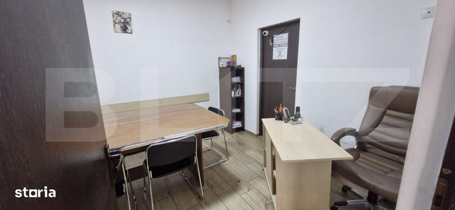 Casă cu 4 camere cu Teren 5423 Mp în Petrești