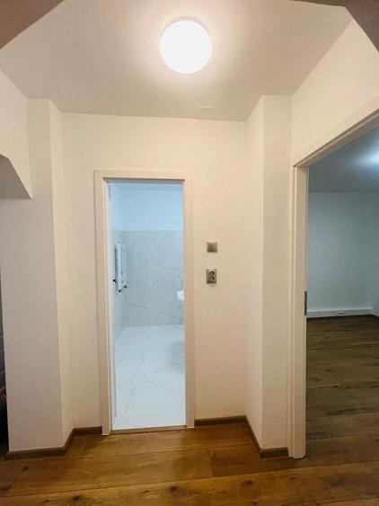 Apartament cu 4 camere decomandat în Tineretului