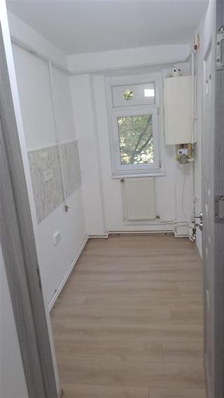 Apartament cu 2 camere semidecomandat în Viziru 3