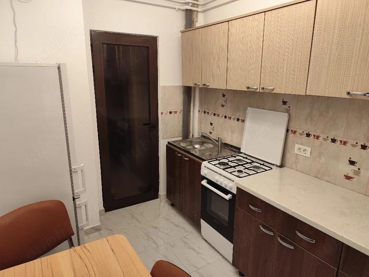 Apartament cu 2 camere semidecomandat în Podgoria