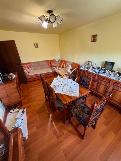 Apartament cu 3 camere decomandat în Aradului