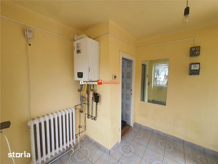 Casă cu 6 camere cu Teren 824 Mp în Central
