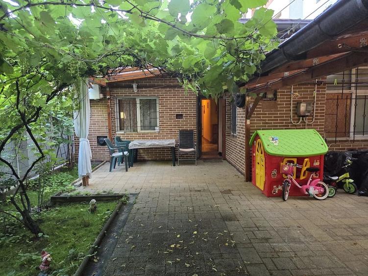 Casă cu 4 camere cu Teren 180 Mp în Dămăroaia