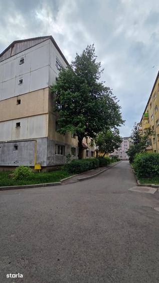 Apartament cu 3 camere în Micro 16