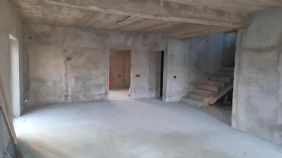 Casă cu 5 camere în Agigea