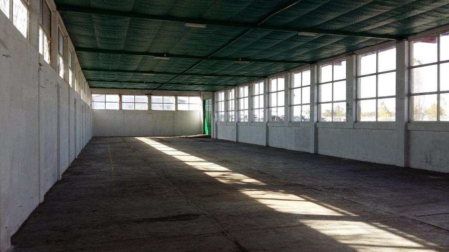 Spațiu industrial, de 680 mp, în Aurel Vlaicu