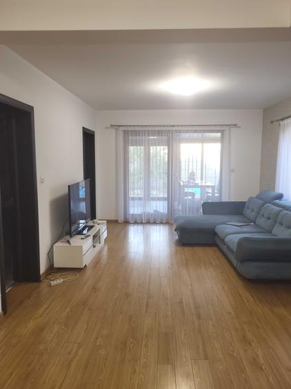 Casă cu 4 camere cu Teren 550 Mp în Oncea