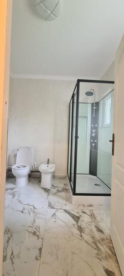 Casă individuală cu 3 camere cu Canalizare în Siderurgiștilor