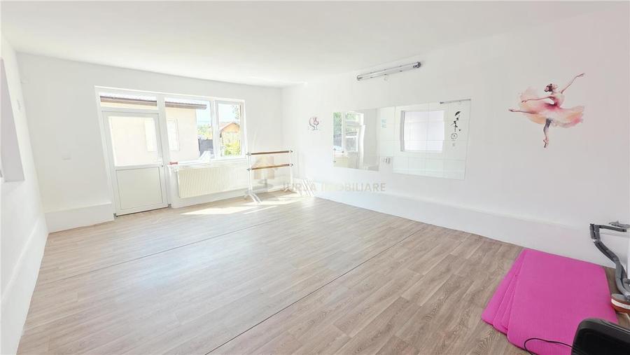 Spațiu comercial, de 148.69999694824 mp, în Florești