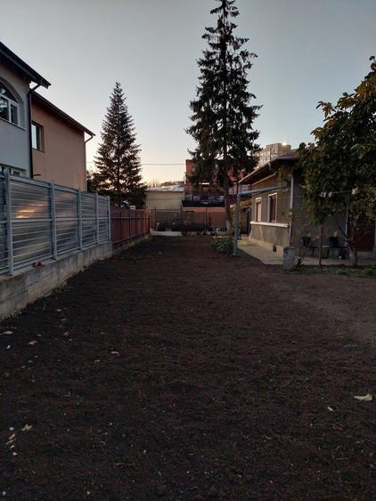 Casă cu 3 camere cu Teren 375 Mp în Prelungirea Ghencea
