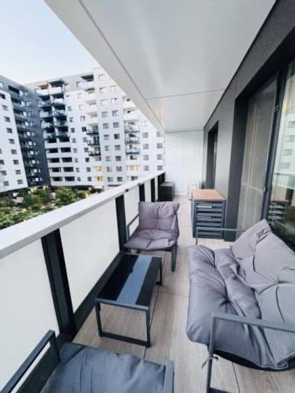 Apartament cu 3 camere decomandat, mobilat în Pipera