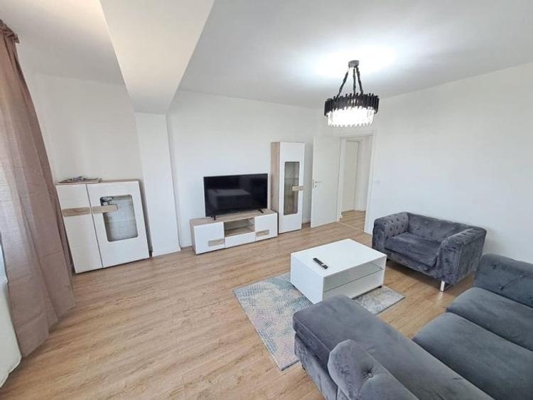 Apartament cu 3 camere decomandat, mobilat în Herăstrău