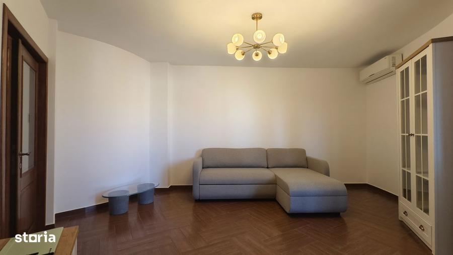 Apartament cu 2 camere decomandat în Republicii