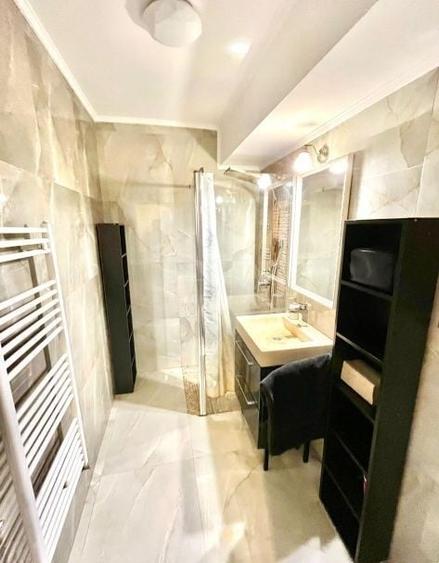Apartament cu 2 camere decomandat, mobilat în Vest