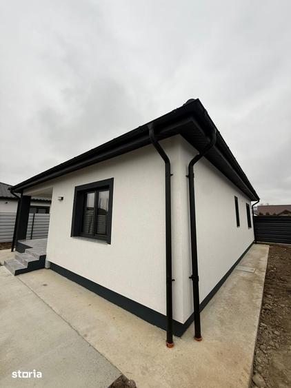 Casă cu 3 camere cu Teren 350 Mp în Letea Veche