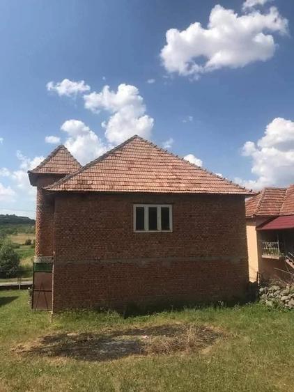 Casă cu 3 camere cu Teren 17 Mp în Marin