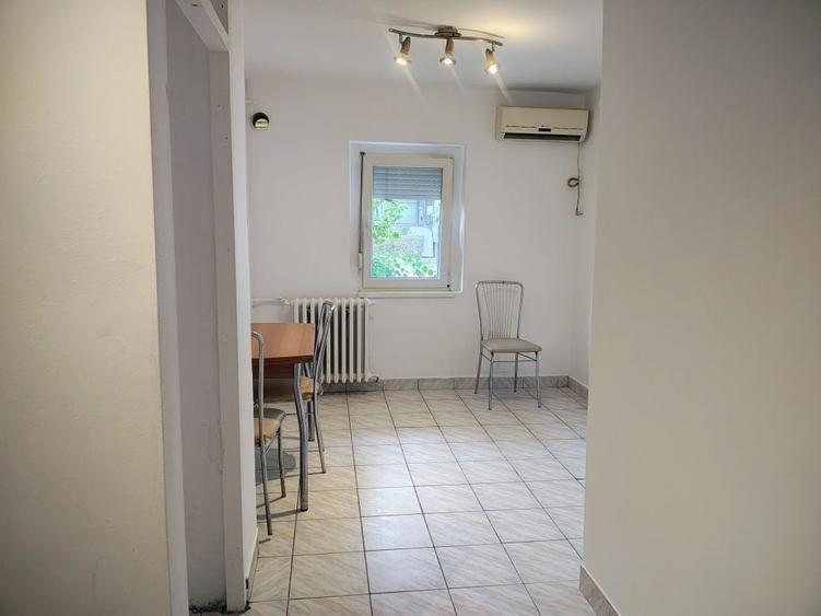 Apartament cu 2 camere decomandat în Decebal