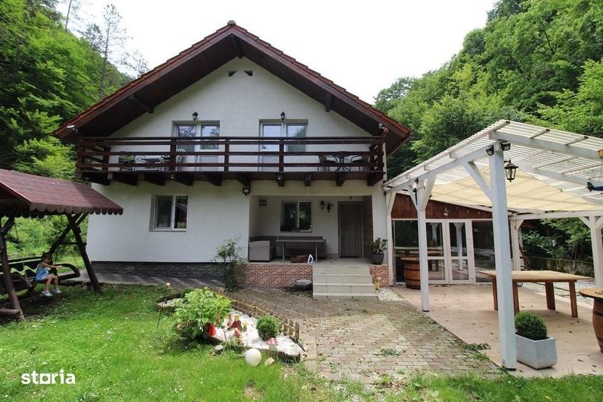 Casă cu 3 camere în Govăjdia