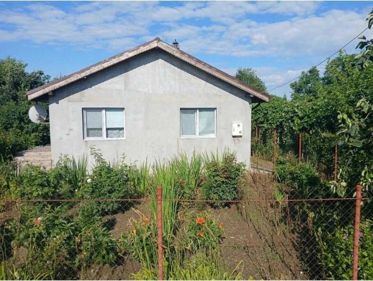 Casă cu 3 camere în Mironești