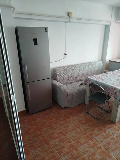 Apartament cu 2 camere decomandat în Buzaului