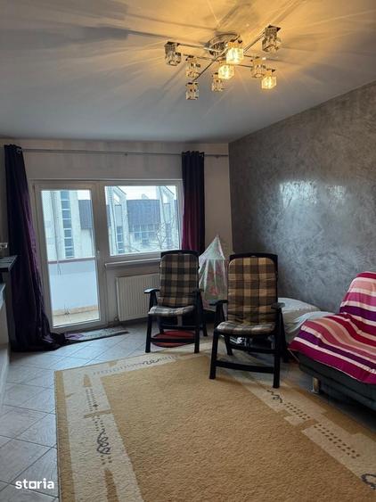 Apartament cu 3 camere decomandat în Valea Borcutului
