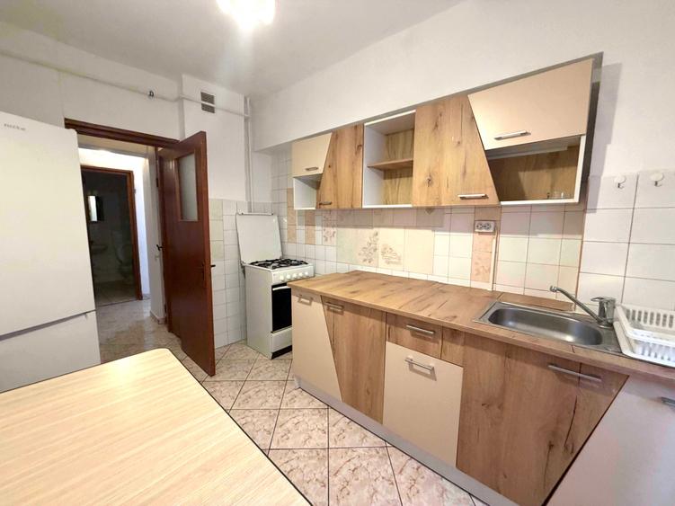 Apartament cu 2 camere decomandat în Gară