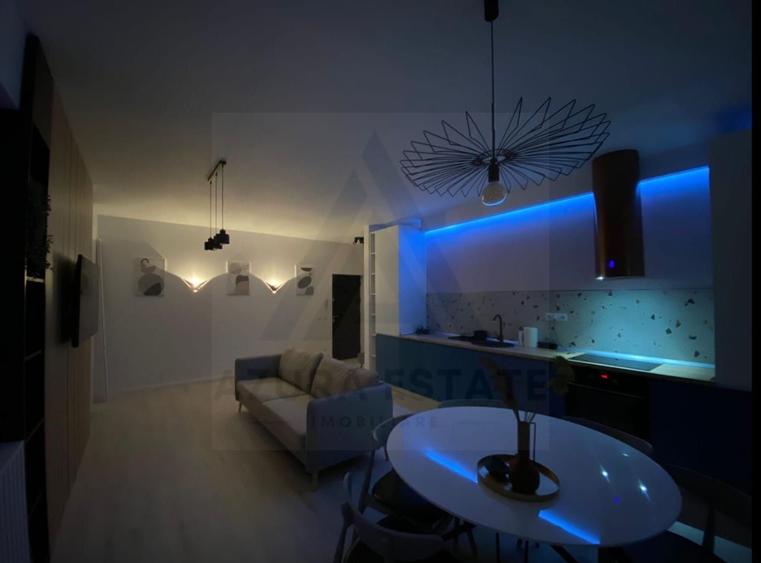Apartament cu 3 camere decomandat, mobilat în Central