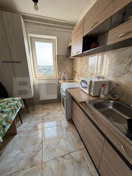 Apartament cu 2 camere decomandat, mobilat în Republicii