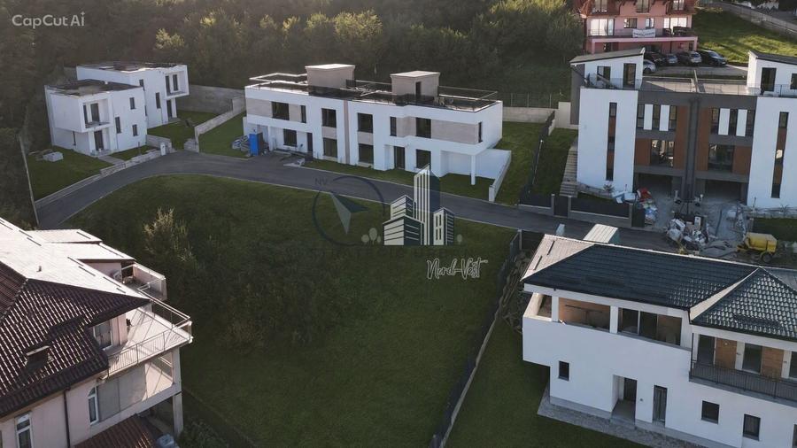 Duplex cu 4 camere cu Canalizare în Bună Ziua