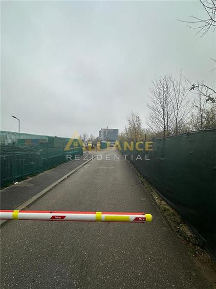 Apartament cu 3 camere decomandat în Fundeni