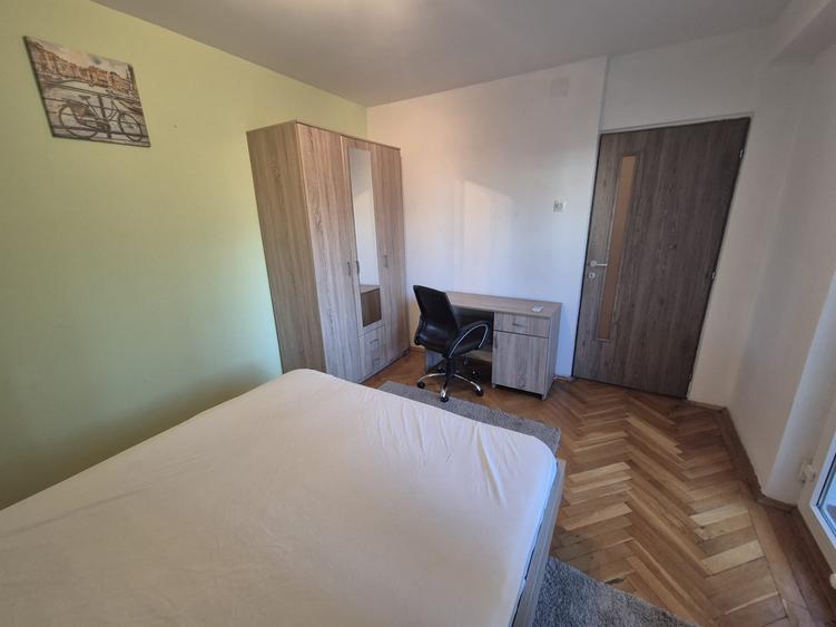 Apartament cu 2 camere decomandat în 1 Mai