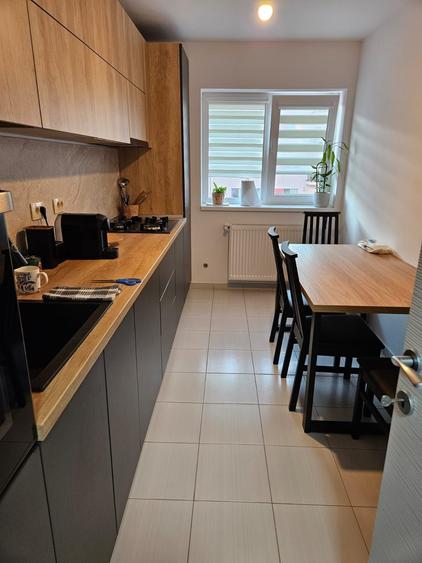 Apartament cu 3 camere decomandat în Theodor Pallady