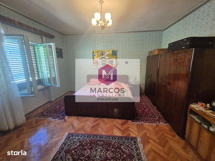 Casă cu 3 camere în Central