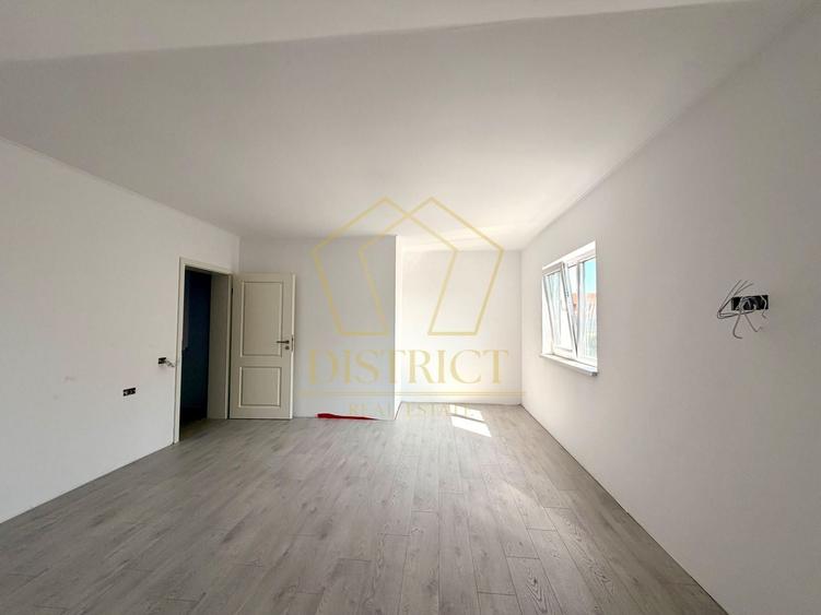 Duplex cu 4 camere cu Canalizare în Moșnița Veche