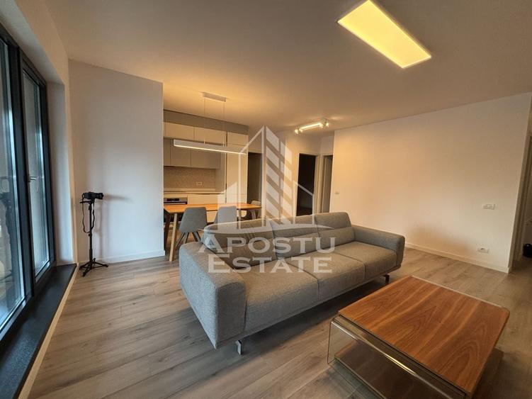 Apartament cu 3 camere semidecomandat în Take Ionescu