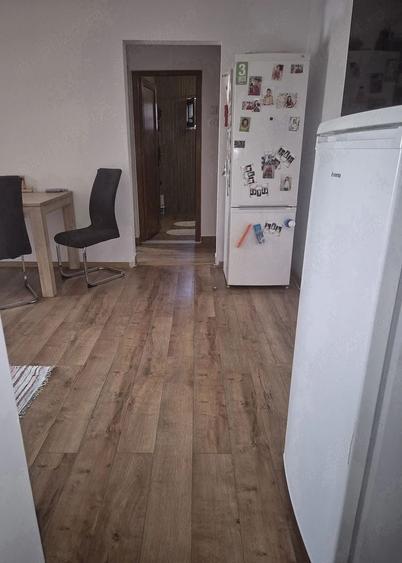 Apartament cu 2 camere semidecomandat, mobilat în Soarelui