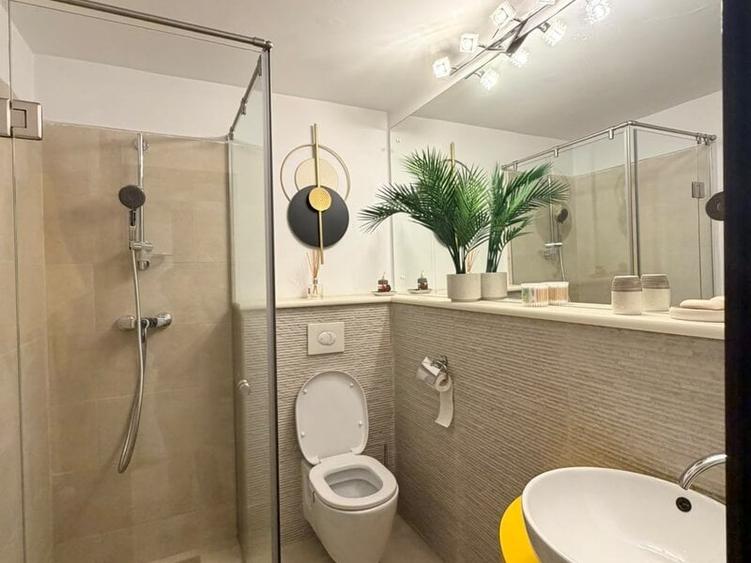 Apartament cu 2 camere semidecomandat în Moșilor